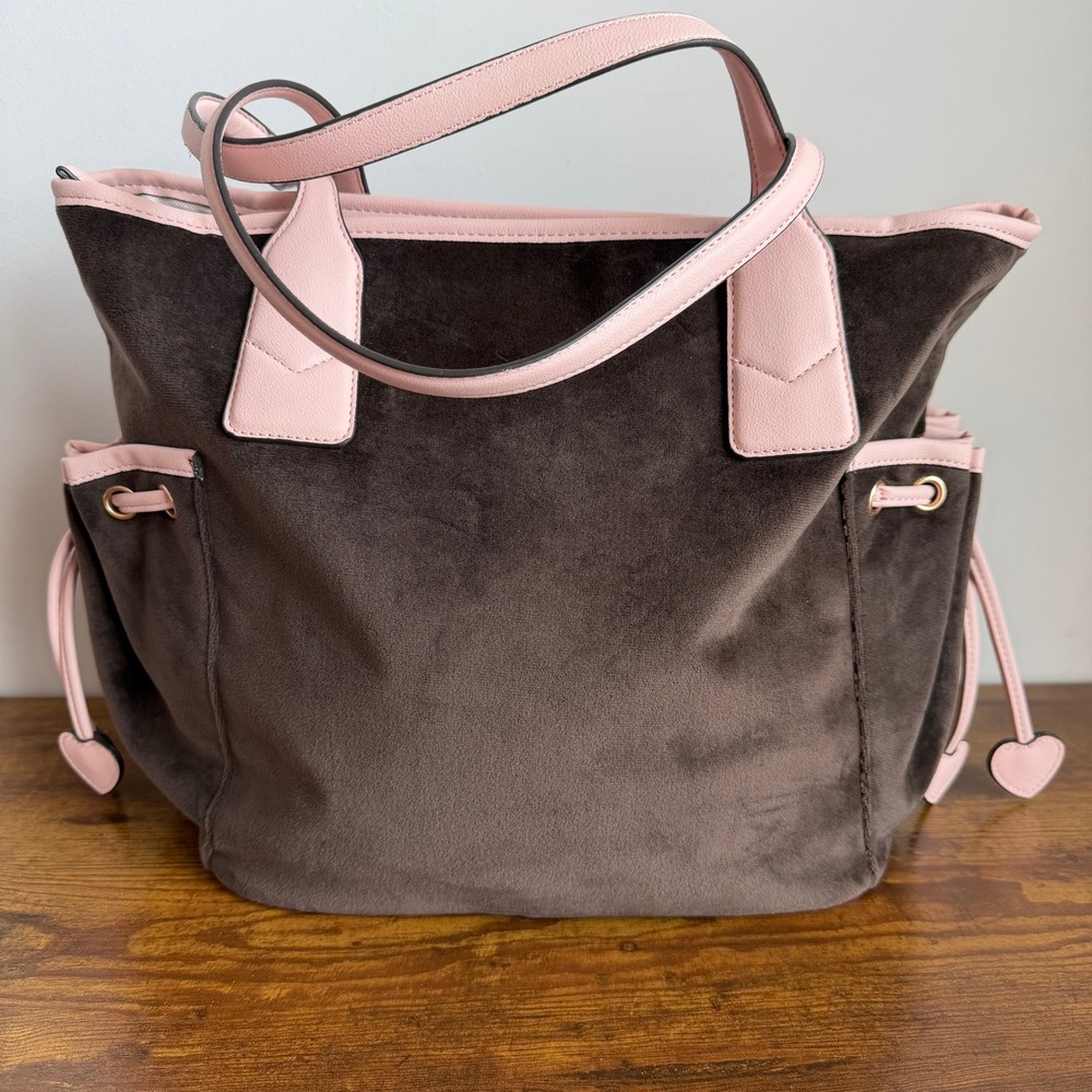 New Juicy Couture Renaissance Large Tote Shoulder Handbag Brown Pink Charm Y2K - Picture 4 of 7